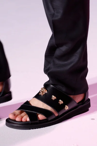 Look 2